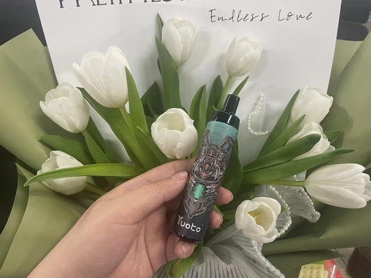 5000 Puffs YUOTO THANOS คอยล์ Vape แบบใช้แล้วทิ้งแบบชาร์จใหม่ได้ 14ml