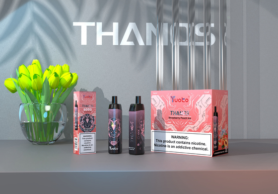 สตรอเบอร์รี่แตงโมน้ำแข็ง 5,000 พัฟ Vape Pod แบบใช้แล้วทิ้ง Yuoto Thanos ตาข่ายคอยล์ 14ml Ejuice 650mAh แบตเตอรี่จากประเทศจีน